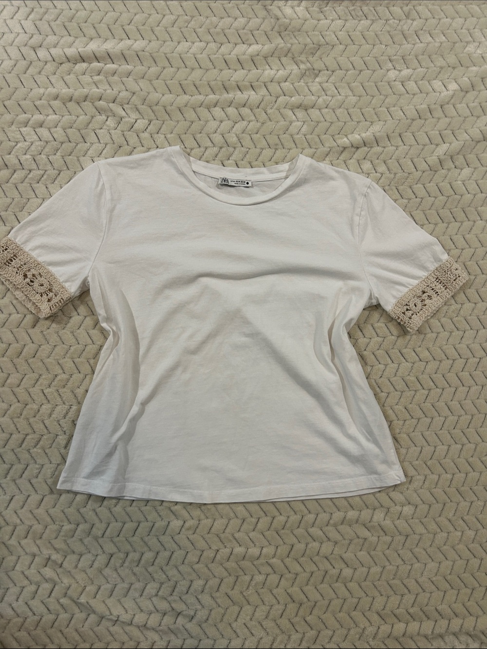 Zara White Tee with Beige Crochet Sleeve Cuffs